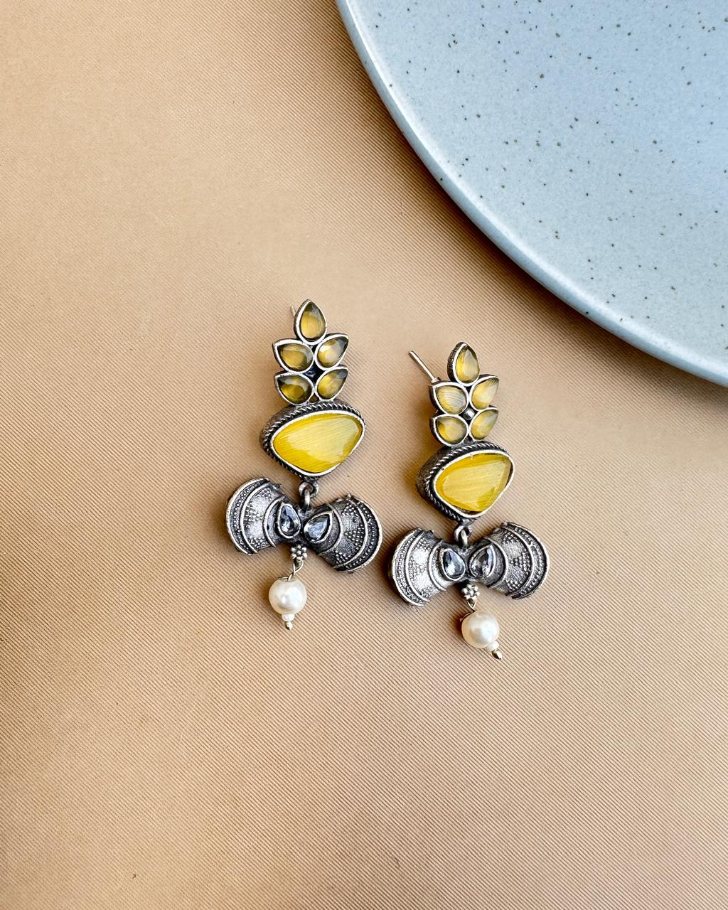 Winie Earrings Yellow