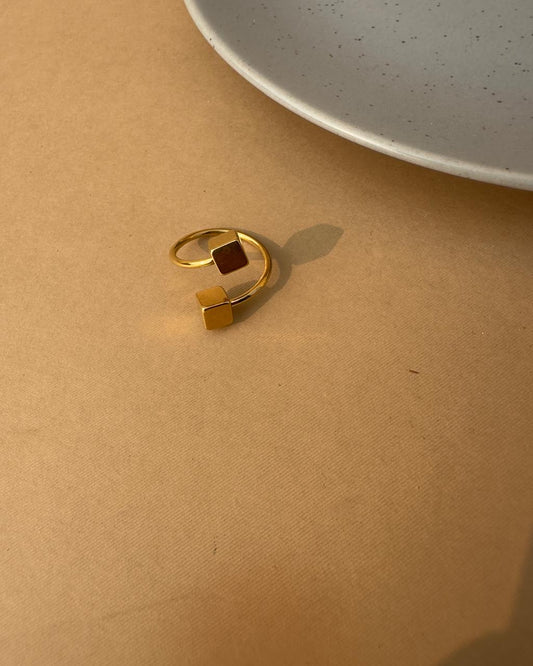 Luna Ring