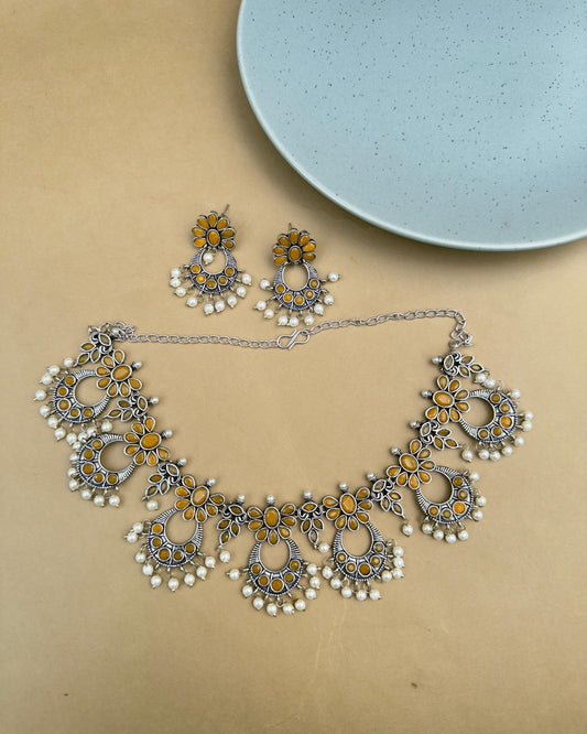 Linda Necklace Set Mustard